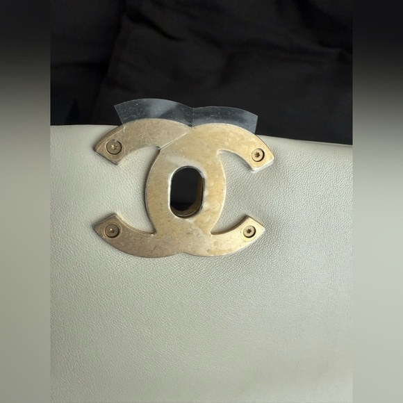 Chanel 19 Beige Bag NWT - Picture 13 of 14